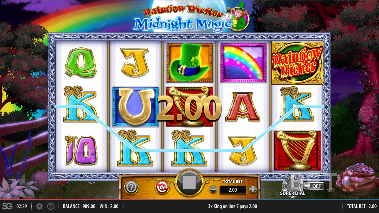 10 erinevat aktiivset võiduliini Rainbow Riches Midnight Magic slotis