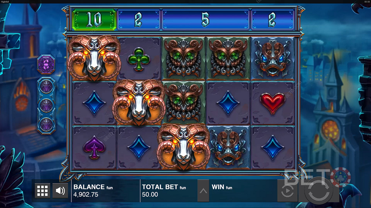 Nightfall mänguautomaadi võidu saamiseks maandage sobivad sümbolid vasakult paremale.